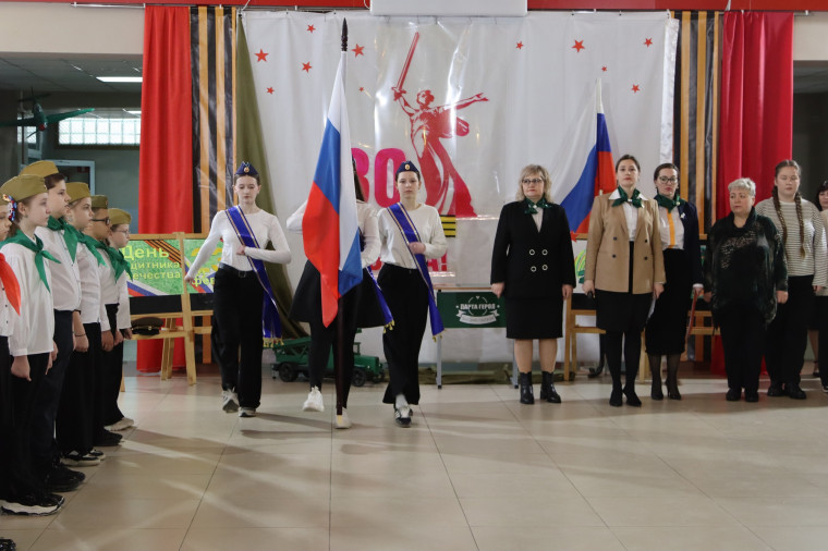 Парта Героя.